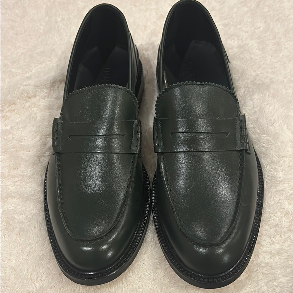 NWOB Vinny’s Men's Green Loafers